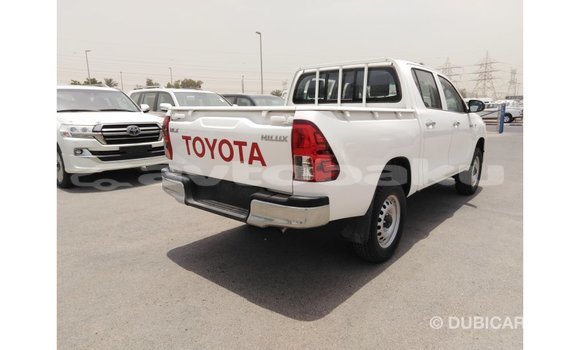 Buy Import Toyota Hilux White Car in Import - Dubai in Abseron Buy Import Toyota Hilux White Car in Import - Dubai in Abseron