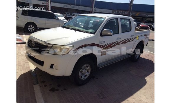 Buy Import Toyota Hilux White Car in Import - Dubai in Abseron Buy Import Toyota Hilux White Car in Import - Dubai in Abseron