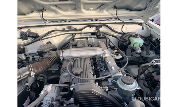 Buy Import Toyota Land Cruiser White Car in Import - Dubai in Abseron Buy Import Toyota Land Cruiser White Car in Import - Dubai in Abseron