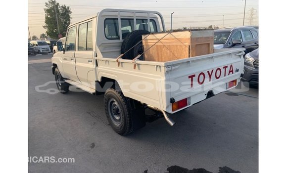 Buy Import Toyota Land Cruiser White Car in Import - Dubai in Abseron Buy Import Toyota Land Cruiser White Car in Import - Dubai in Abseron