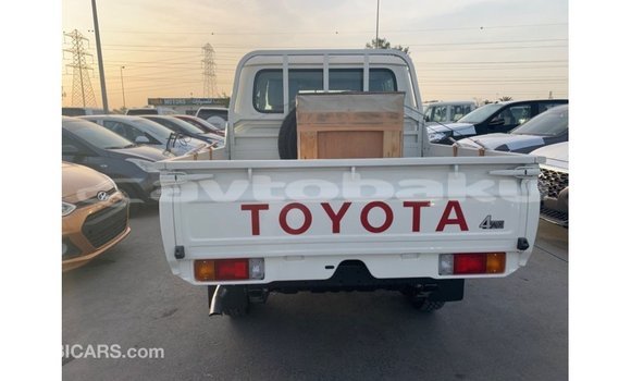 Buy Import Toyota Land Cruiser White Car in Import - Dubai in Abseron Buy Import Toyota Land Cruiser White Car in Import - Dubai in Abseron