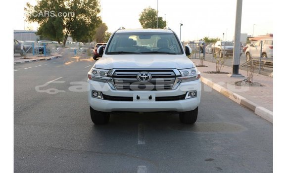 Buy Import Toyota Land Cruiser White Car in Import - Dubai in Abseron Buy Import Toyota Land Cruiser White Car in Import - Dubai in Abseron