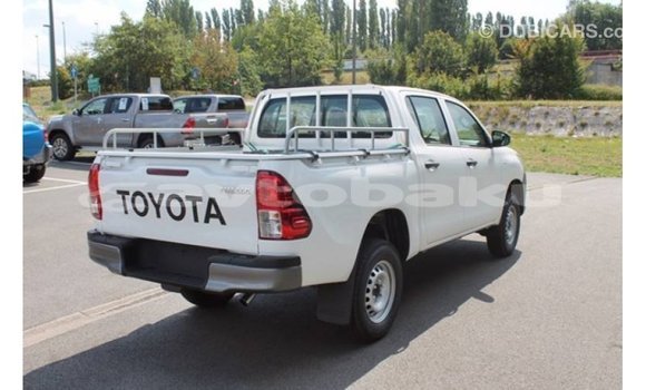 Buy Import Toyota Hilux White Car in Import - Dubai in Abseron Buy Import Toyota Hilux White Car in Import - Dubai in Abseron