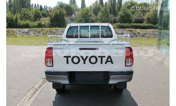 Buy Import Toyota Hilux White Car in Import - Dubai in Abseron Buy Import Toyota Hilux White Car in Import - Dubai in Abseron