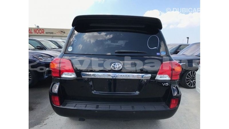 Big with watermark toyota land cruiser abseron import dubai 2135