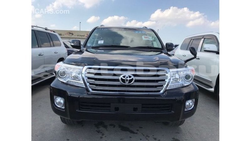 Big with watermark toyota land cruiser abseron import dubai 2135