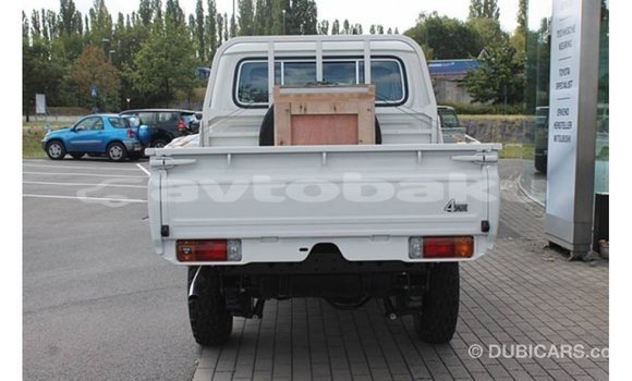 Buy Import Toyota Land Cruiser White Car in Import - Dubai in Abseron Buy Import Toyota Land Cruiser White Car in Import - Dubai in Abseron