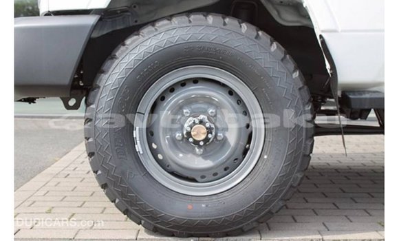 Buy Import Toyota Land Cruiser White Car in Import - Dubai in Abseron Buy Import Toyota Land Cruiser White Car in Import - Dubai in Abseron