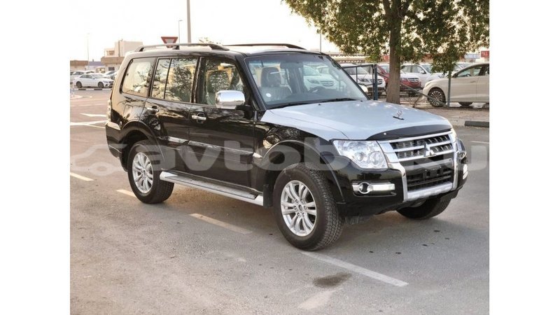 Big with watermark mitsubishi pajero abseron import dubai 2195
