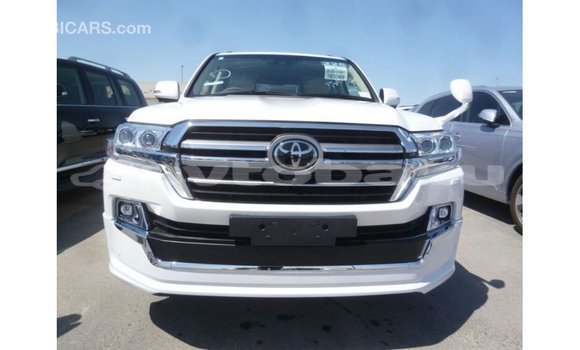 Buy Import Toyota Land Cruiser White Car in Import - Dubai in Abseron Buy Import Toyota Land Cruiser White Car in Import - Dubai in Abseron