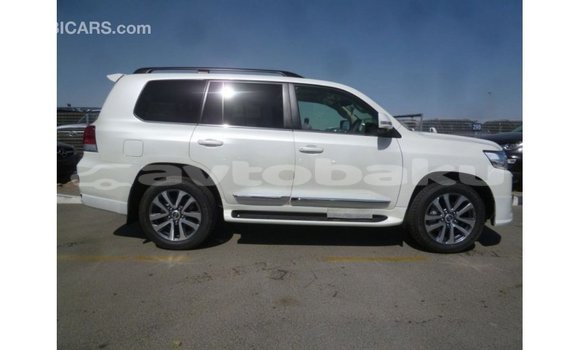 Buy Import Toyota Land Cruiser White Car in Import - Dubai in Abseron Buy Import Toyota Land Cruiser White Car in Import - Dubai in Abseron