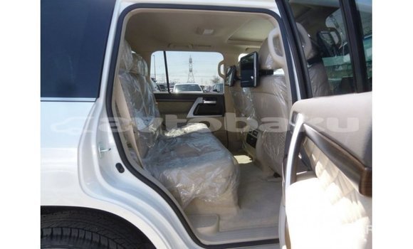 Buy Import Toyota Land Cruiser White Car in Import - Dubai in Abseron Buy Import Toyota Land Cruiser White Car in Import - Dubai in Abseron