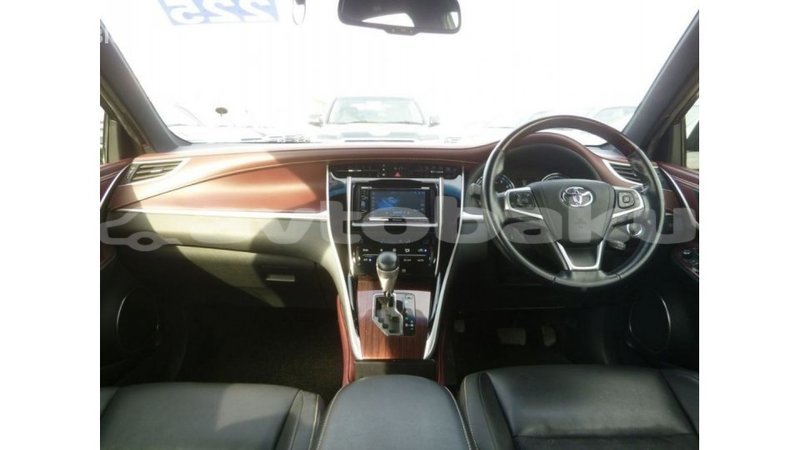 Big with watermark toyota harrier abseron import dubai 2205