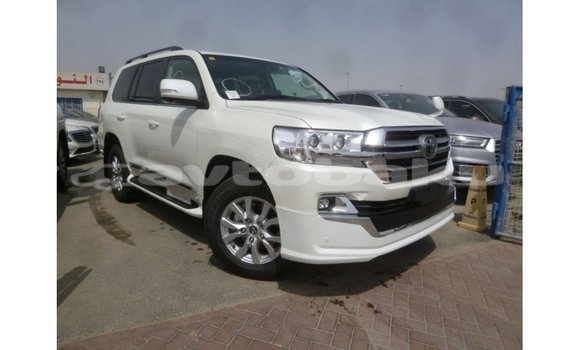 Buy Import Toyota Land Cruiser White Car in Import - Dubai in Abseron Buy Import Toyota Land Cruiser White Car in Import - Dubai in Abseron