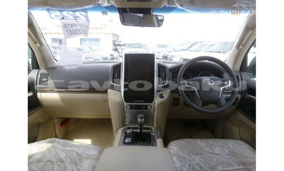 Buy Import Toyota Land Cruiser White Car in Import - Dubai in Abseron Buy Import Toyota Land Cruiser White Car in Import - Dubai in Abseron