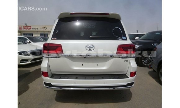 Buy Import Toyota Land Cruiser White Car in Import - Dubai in Abseron Buy Import Toyota Land Cruiser White Car in Import - Dubai in Abseron