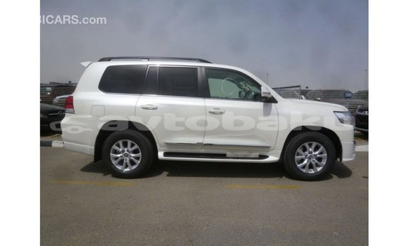 Buy Import Toyota Land Cruiser White Car in Import - Dubai in Abseron Buy Import Toyota Land Cruiser White Car in Import - Dubai in Abseron