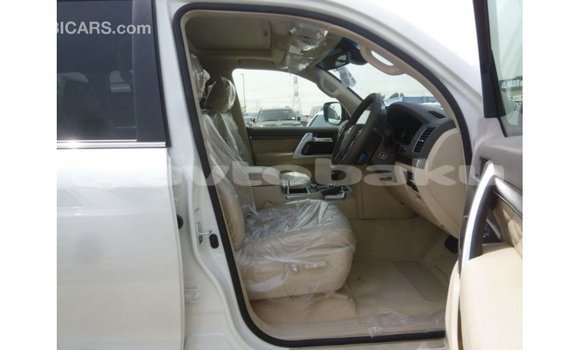 Buy Import Toyota Land Cruiser White Car in Import - Dubai in Abseron Buy Import Toyota Land Cruiser White Car in Import - Dubai in Abseron