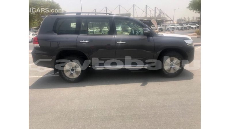 Big with watermark toyota land cruiser abseron import dubai 2214