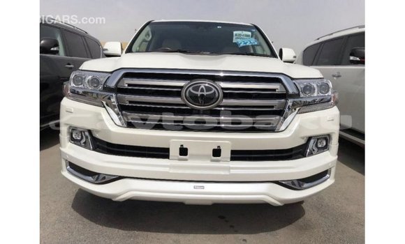 Buy Import Toyota Land Cruiser White Car in Import - Dubai in Abseron Buy Import Toyota Land Cruiser White Car in Import - Dubai in Abseron
