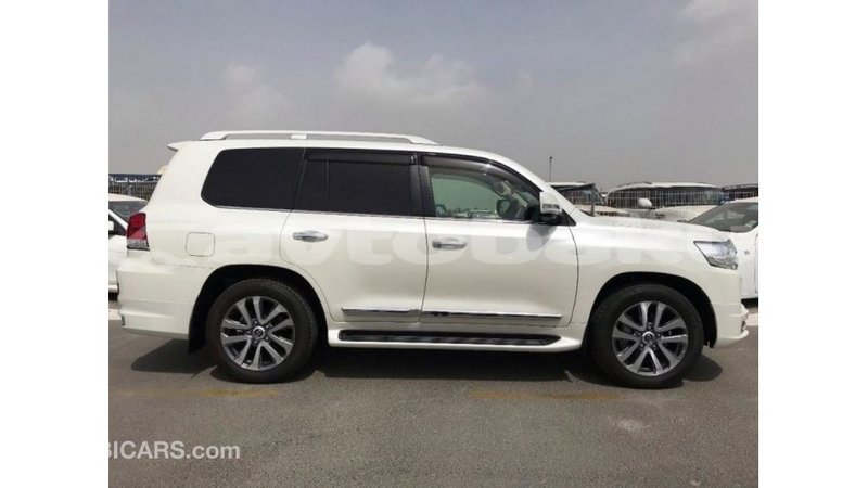 Big with watermark toyota land cruiser abseron import dubai 2216