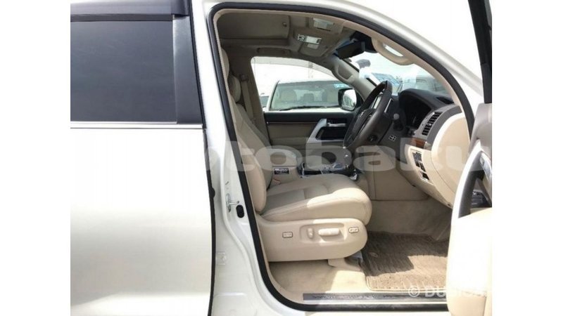 Big with watermark toyota land cruiser abseron import dubai 2216