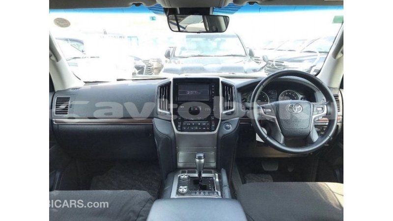 Big with watermark toyota land cruiser abseron import dubai 2220