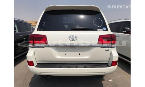 Buy Import Toyota Land Cruiser White Car in Import - Dubai in Abseron Buy Import Toyota Land Cruiser White Car in Import - Dubai in Abseron