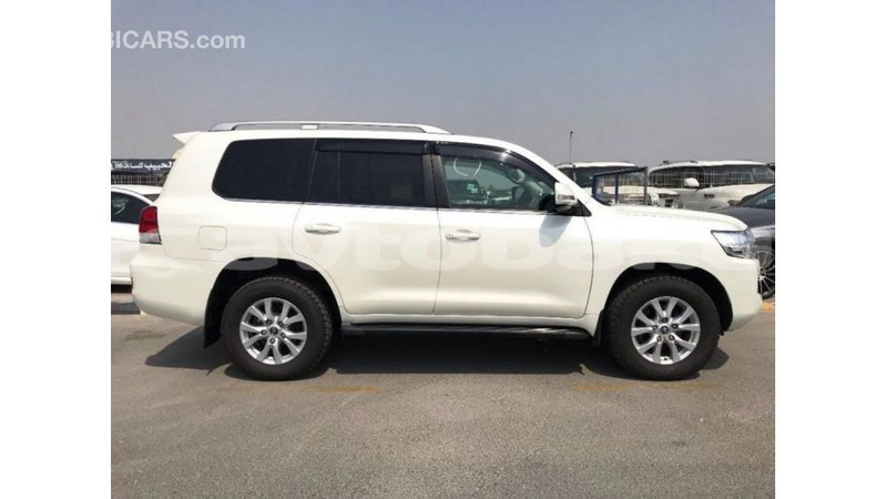 Big with watermark toyota land cruiser abseron import dubai 2220