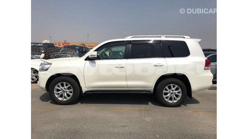 Big with watermark toyota land cruiser abseron import dubai 2220