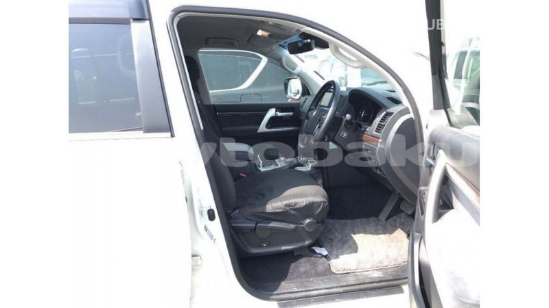 Big with watermark toyota land cruiser abseron import dubai 2220