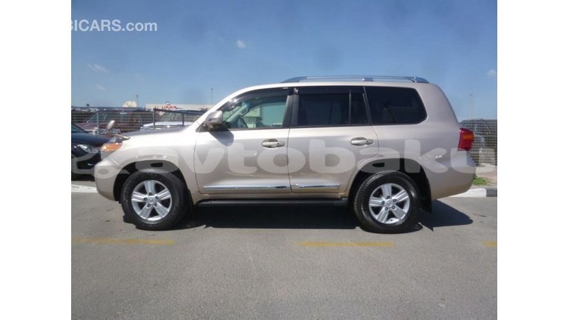 Big with watermark toyota land cruiser abseron import dubai 2222