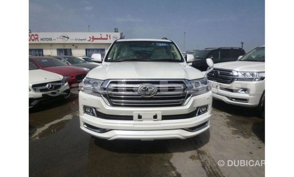 Buy Import Toyota Land Cruiser White Car in Import - Dubai in Abseron Buy Import Toyota Land Cruiser White Car in Import - Dubai in Abseron