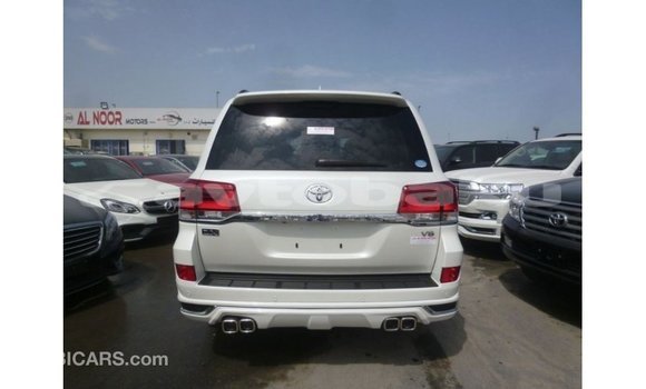 Buy Import Toyota Land Cruiser White Car in Import - Dubai in Abseron Buy Import Toyota Land Cruiser White Car in Import - Dubai in Abseron