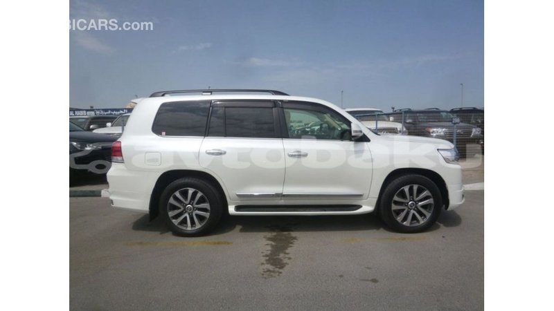 Big with watermark toyota land cruiser abseron import dubai 2229