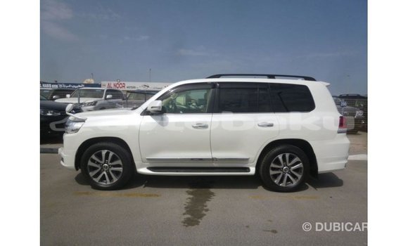 Buy Import Toyota Land Cruiser White Car in Import - Dubai in Abseron Buy Import Toyota Land Cruiser White Car in Import - Dubai in Abseron