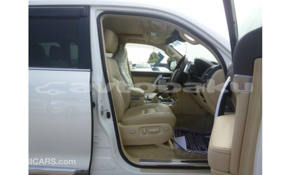 Buy Import Toyota Land Cruiser White Car in Import - Dubai in Abseron Buy Import Toyota Land Cruiser White Car in Import - Dubai in Abseron