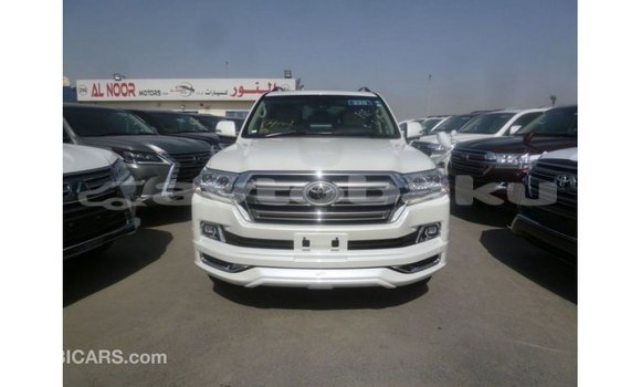 Buy Import Toyota Land Cruiser White Car in Import - Dubai in Abseron Buy Import Toyota Land Cruiser White Car in Import - Dubai in Abseron