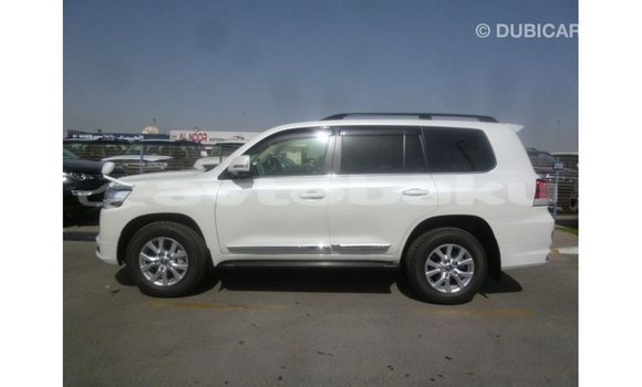 Buy Import Toyota Land Cruiser White Car in Import - Dubai in Abseron Buy Import Toyota Land Cruiser White Car in Import - Dubai in Abseron