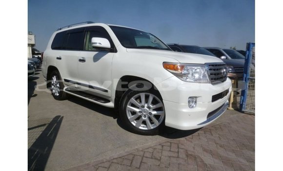 Buy Import Toyota Land Cruiser White Car in Import - Dubai in Abseron Buy Import Toyota Land Cruiser White Car in Import - Dubai in Abseron
