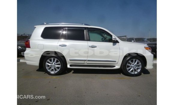 Buy Import Toyota Land Cruiser White Car in Import - Dubai in Abseron Buy Import Toyota Land Cruiser White Car in Import - Dubai in Abseron