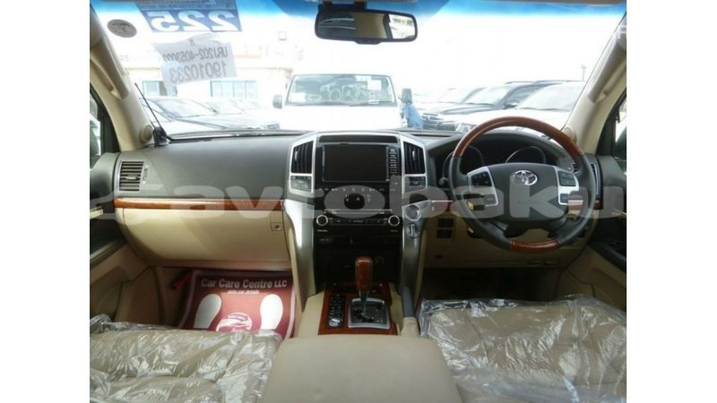 Big with watermark toyota land cruiser abseron import dubai 2243