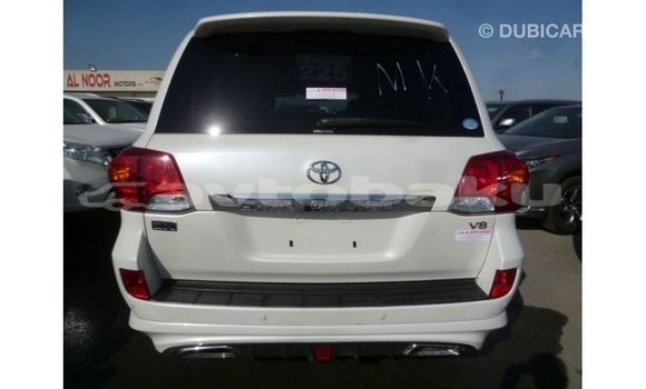 Buy Import Toyota Land Cruiser White Car in Import - Dubai in Abseron Buy Import Toyota Land Cruiser White Car in Import - Dubai in Abseron