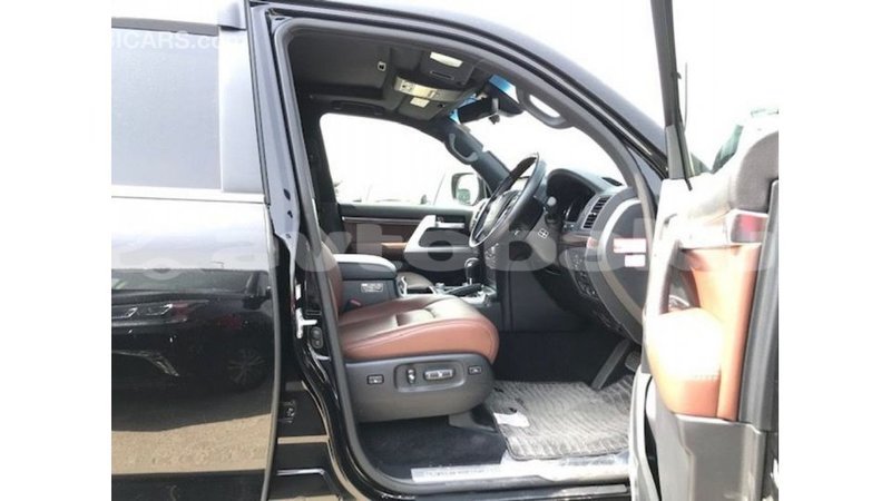 Big with watermark toyota land cruiser abseron import dubai 2245