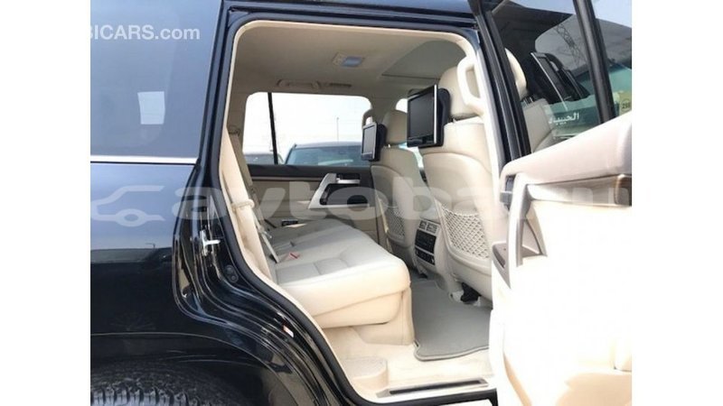 Big with watermark toyota land cruiser abseron import dubai 2248