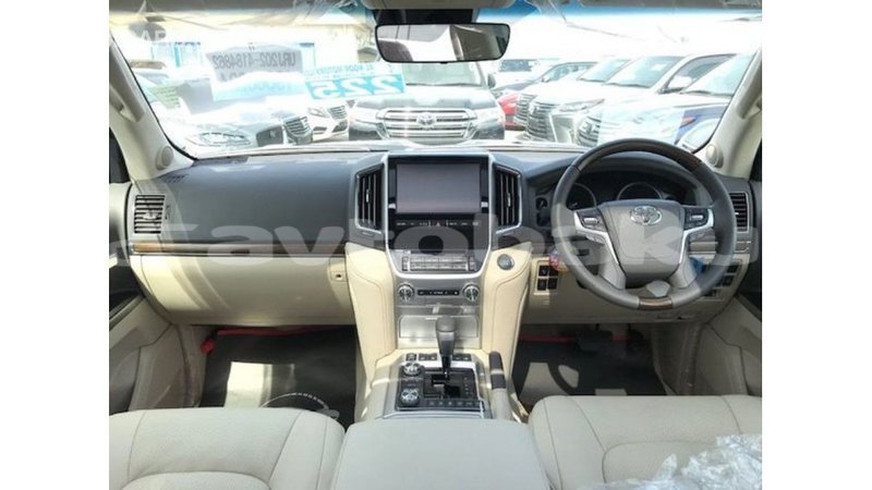 Big with watermark toyota land cruiser abseron import dubai 2251