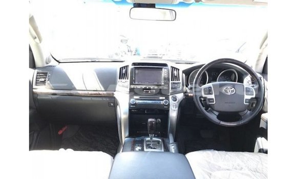 Buy Import Toyota Land Cruiser White Car in Import - Dubai in Abseron Buy Import Toyota Land Cruiser White Car in Import - Dubai in Abseron