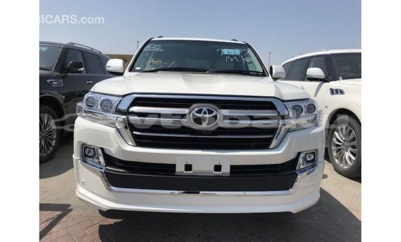 Buy Import Toyota Land Cruiser White Car in Import - Dubai in Abseron Buy Import Toyota Land Cruiser White Car in Import - Dubai in Abseron