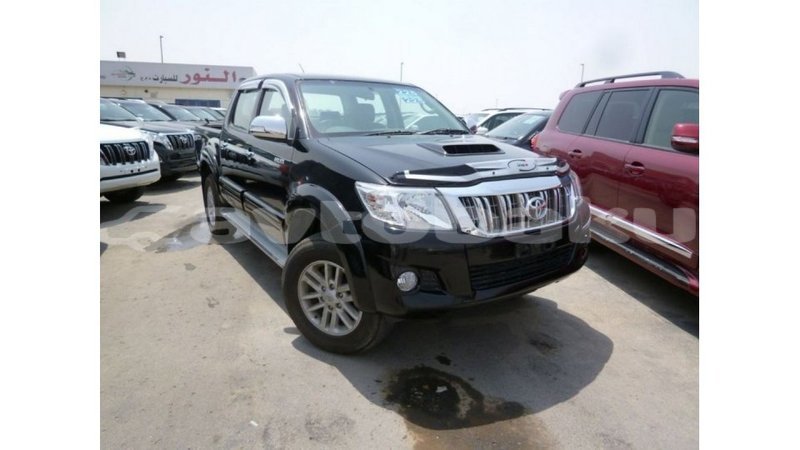 Big with watermark toyota hilux abseron import dubai 2260