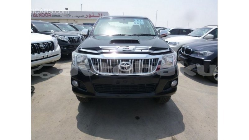 Big with watermark toyota hilux abseron import dubai 2260